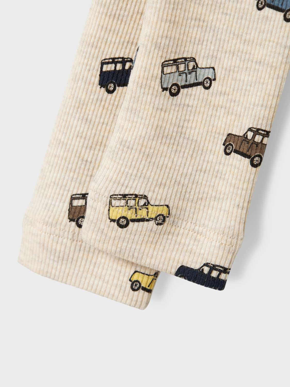 model_shot-front_full